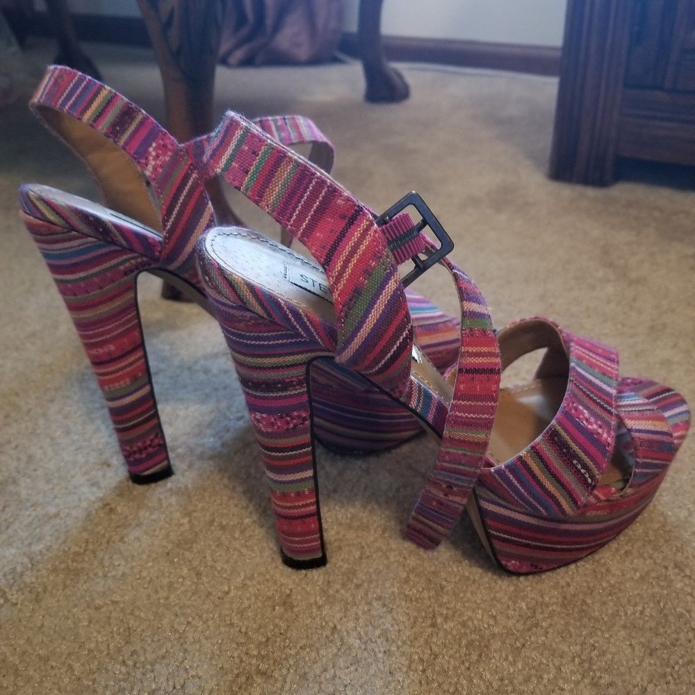 Heels - Picture 2 of 3